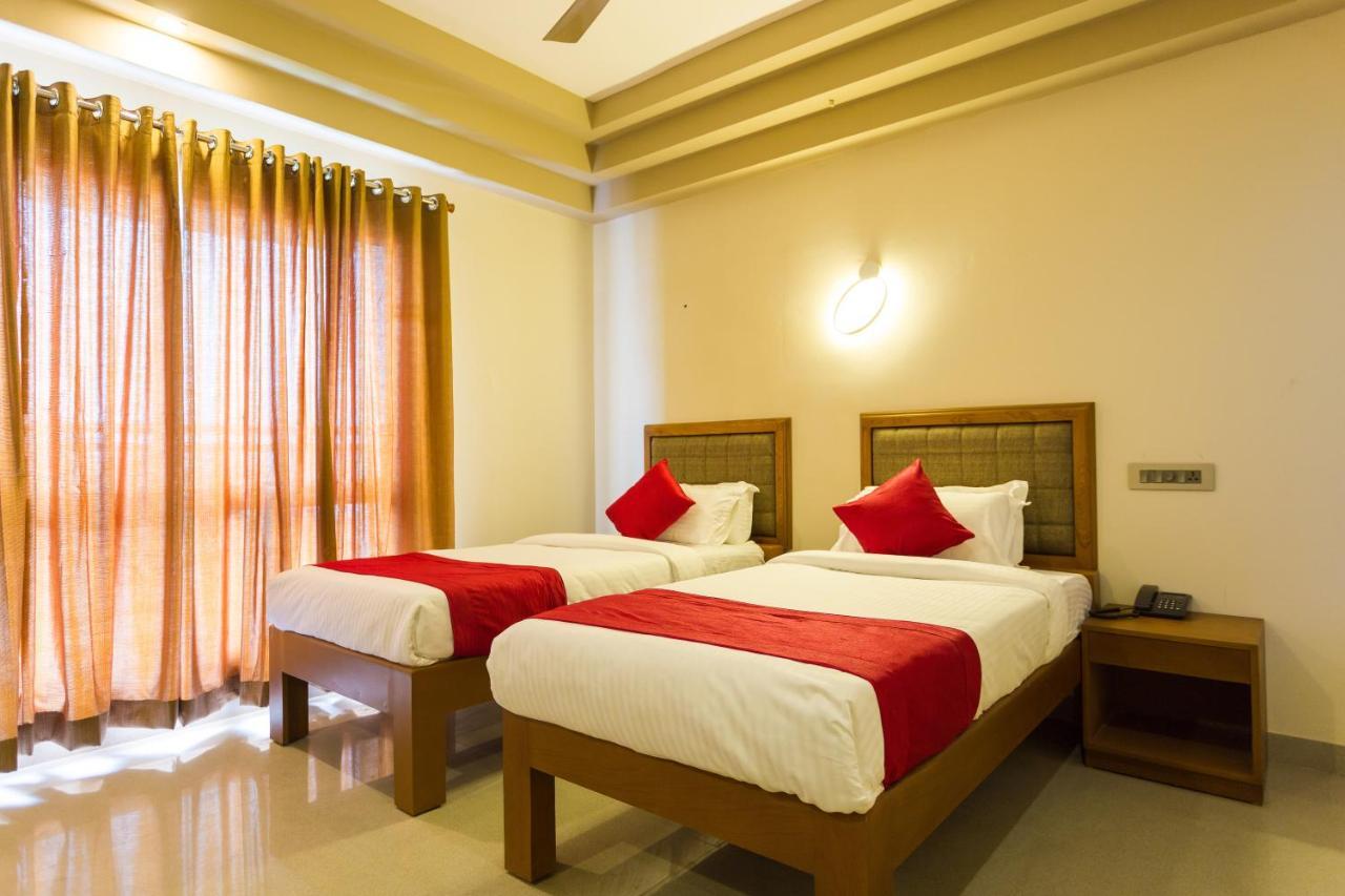 Hotel Garden Inn Kochi Extérieur photo