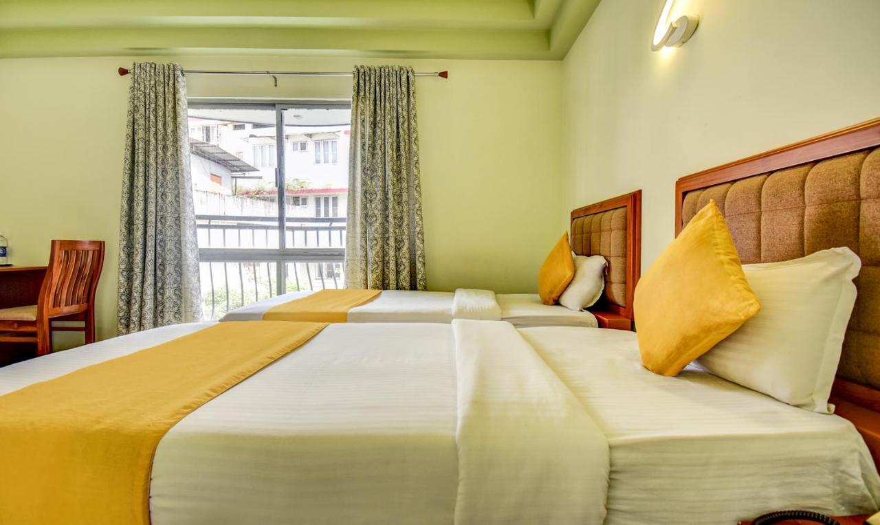 Hotel Garden Inn Kochi Extérieur photo