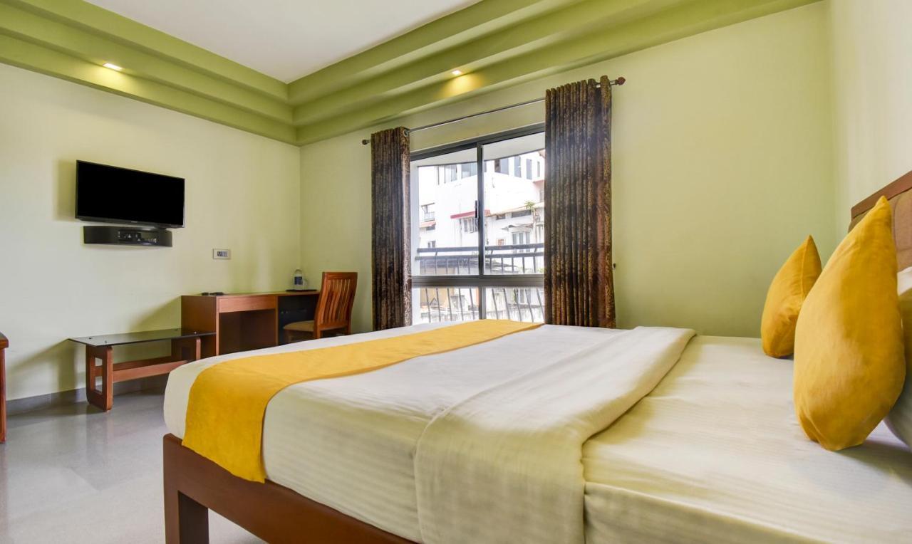 Hotel Garden Inn Kochi Extérieur photo
