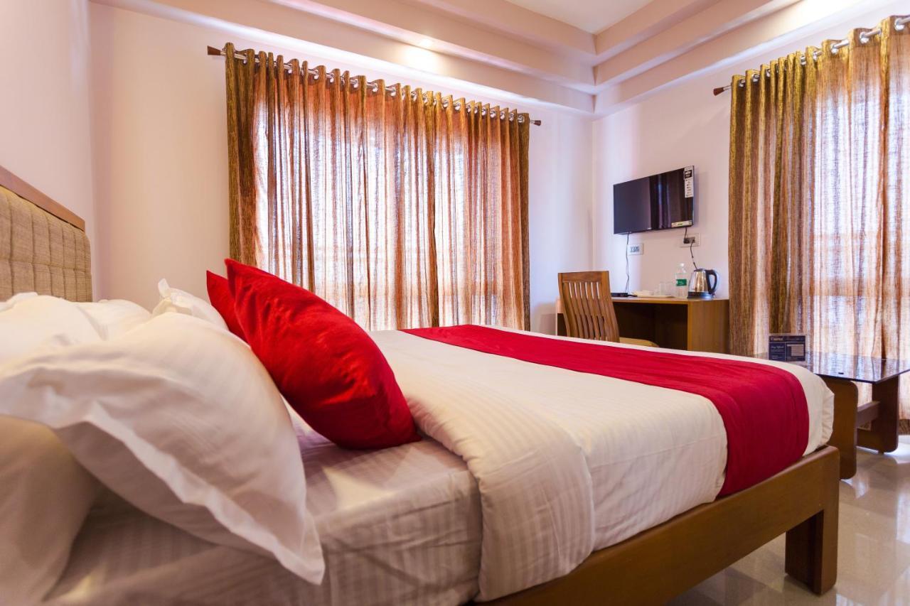 Hotel Garden Inn Kochi Extérieur photo